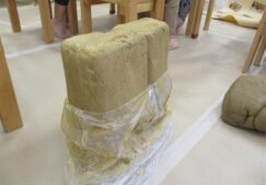土粘土（アート）3,4,5歳クラス
