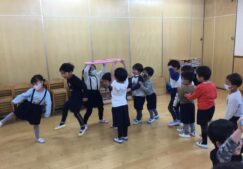 ２歳児クラスと４歳児クラスの様子
