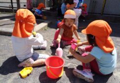 2歳児ぱんだ組『5丁目広場』