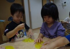 2歳児ぱんだ組『スライム遊び』