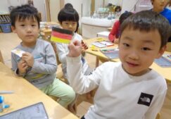 5歳児くじら組『鳴子作り』