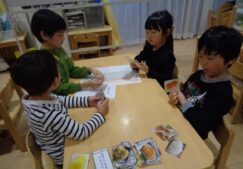 ５歳児くじら組『献立作り』