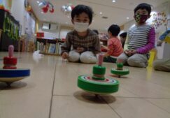 ５歳児くじら組『こままわし練習』