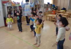 ２歳児ぱんだ組『最後の英語教室』