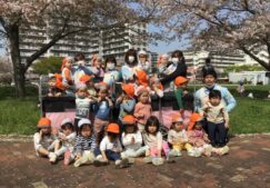 １歳児りす組　『りす組でお花見』