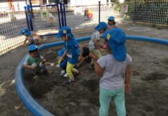 3歳児　★回旋塔で遊んだよ★