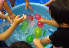 2歳児　水風船