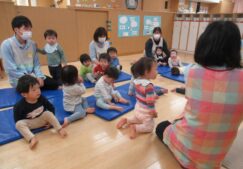 「子どもの日の集い　0～１歳児クラス」
