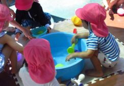 2歳児　水遊び