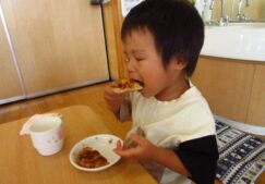 3歳児　調理活動