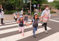 遠足ごっこ♪