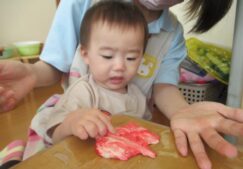 小麦粉粘土で遊びました♪～にじ組～