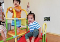 １歳児　＊初めてのアスレチック遊び＊