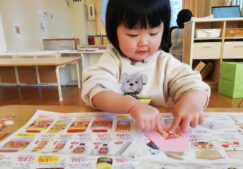１歳児　＊ひなまつり製作＊