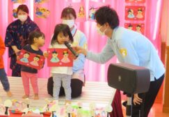 3月誕生会　ひなまつり会　♪