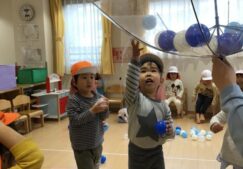 3歳児うさぎ組　『雨の日の活動』