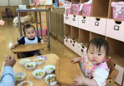 にじ組～お昼ご飯風景～
