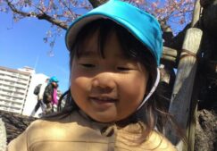 3歳児うさぎ組　『隅田川土手』