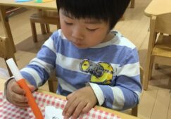 3歳児うさぎ組　製作「かさ」