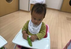 １歳児りす組　「初めての食育」