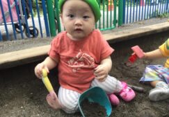 1歳児　★お外に行く？　行く行く！★