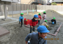 園庭での遊び（幼児）