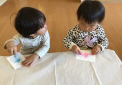 【いちご組】製作遊び