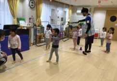 ４歳児きりん組『体操教室』