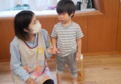こぐま組☆10月のお誕生児紹介☆