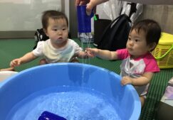 すずらん組(０歳児)の様子