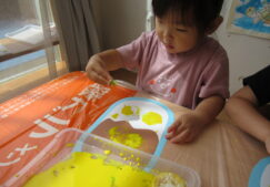 2歳児　食育＆製作（野菜スタンプ）