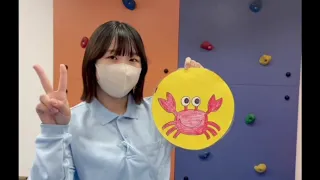 明日はお月見。
今日は保育園でもお月見にちなんだ活動をしています。
ご紹介している動画ではお月見の由来と絵本を先生が読んでいるものです。
宜しければ是非お子様と一緒に御覧下さい。
