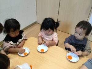 11月食育　「野菜の型抜き」
