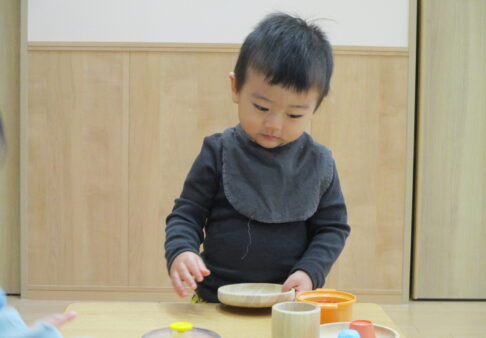 ０歳児　室内遊び
