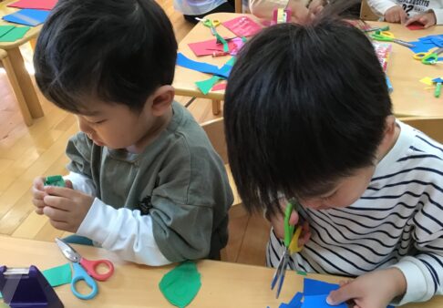 3歳児　★描いて切って塗って遊ぼう！★