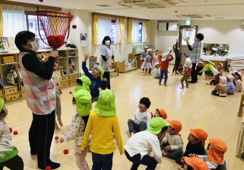 ３歳児うさぎ組　「きりん組さんと遊んだよ」