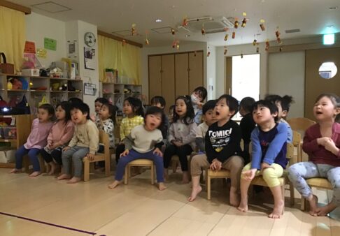 2歳児ぱんだ組　「鑑賞会」