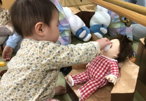 すずらん組(０歳児)の様子