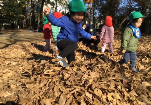 1歳児～戸外活動の様子～