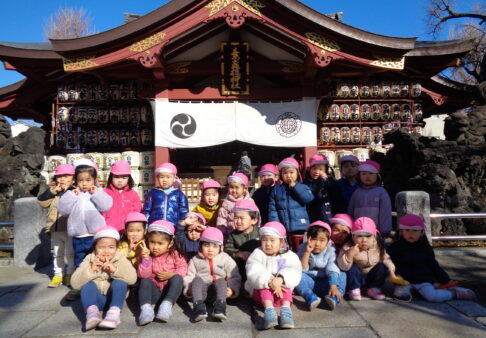 ２歳児ぱんだ組　「初詣」
