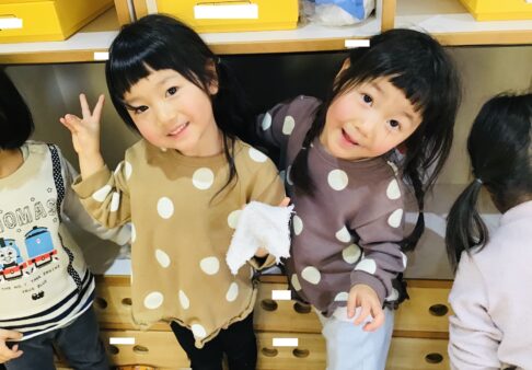 ３歳児うさぎ組　「大掃除」