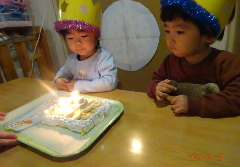 りすぐみ（１歳児）☆１月お誕生日会☆