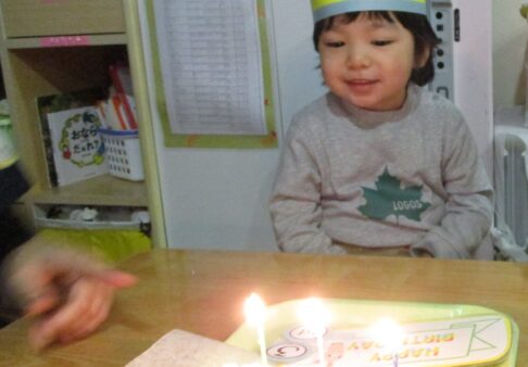 うさぎ組(２歳児クラス)☆１２月誕生会