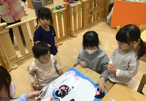 1歳児りす組　「伝承遊び」