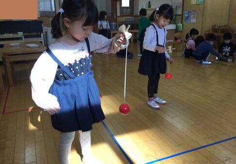 ４歳児　ちきゅう組「あけましておめでとう！」