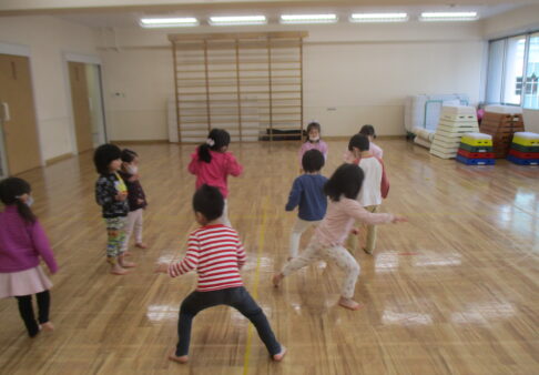 たんぽぽ組(３歳児)の様子☆ルールのある遊びを楽しんでいます☆