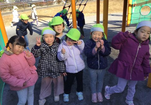 ４歳児きりん組　「おさんぽ」