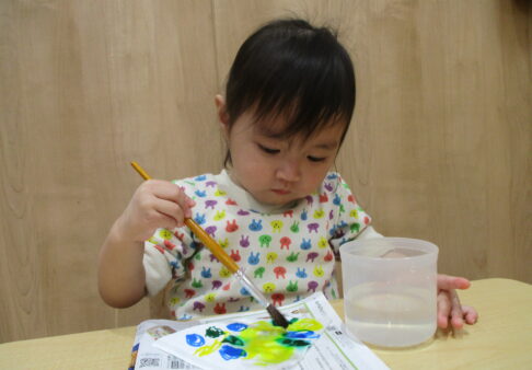 ０歳児　もうすぐひなまつり！