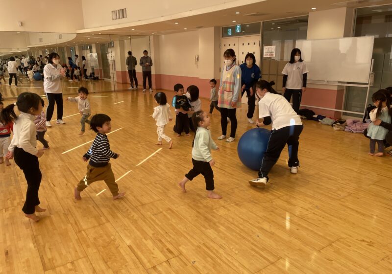 大玉から当たらないように逃げろ～！