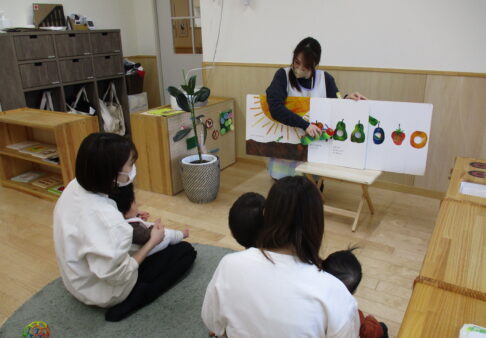 子育て支援～おはなし会～